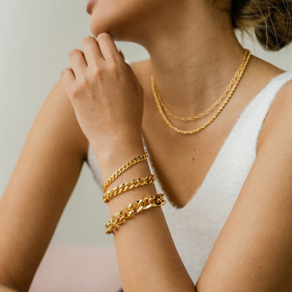 Chunky Gold Curb Chain Bracelet