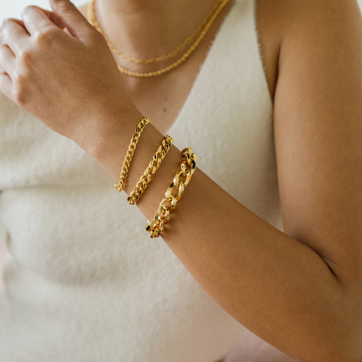 Chunky Gold Curb Chain Bracelet